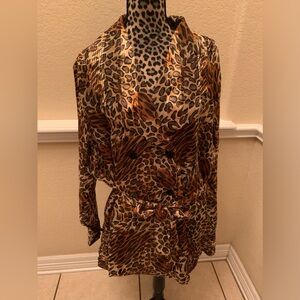 Wild leopard/tiger print jacket/blazer with attached belt. Size – 2X.